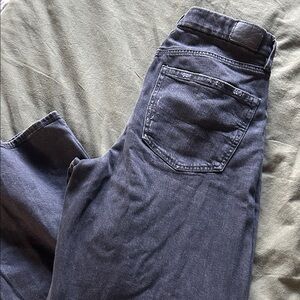 Women’s distressed black American Eagle jeans